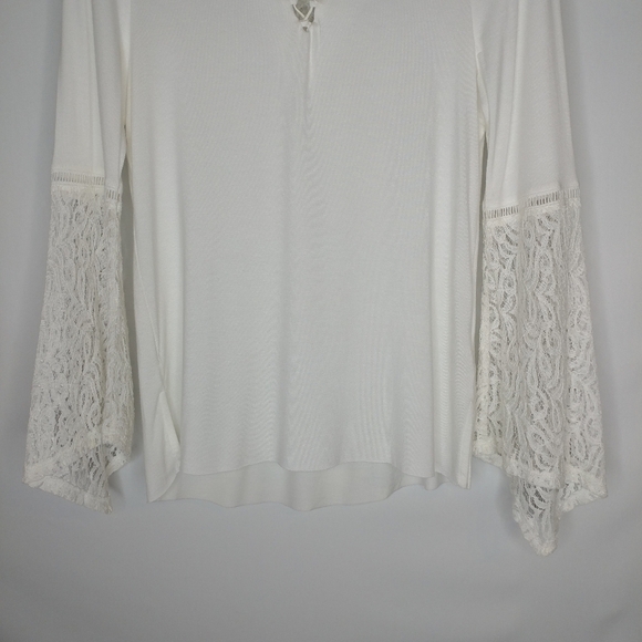 Democracy Women's Bell SLV V-Neck Lace Up Top - Picture 5 of 13